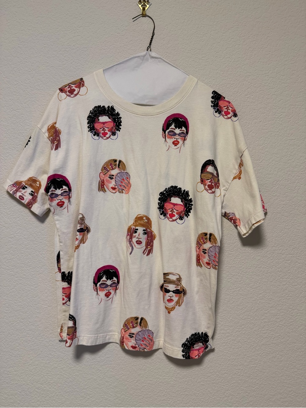 Zara Cream Short Sleeve Tee with Multicolor Face Motif